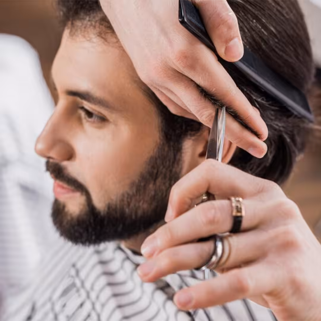 لماذا لا يجوز قص الشعر والأظافر للمضحي ومتى يستطيع المضحي حلق شعره؟